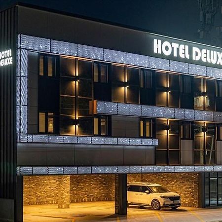 Deluxe Motel Geoje Ngoại thất bức ảnh