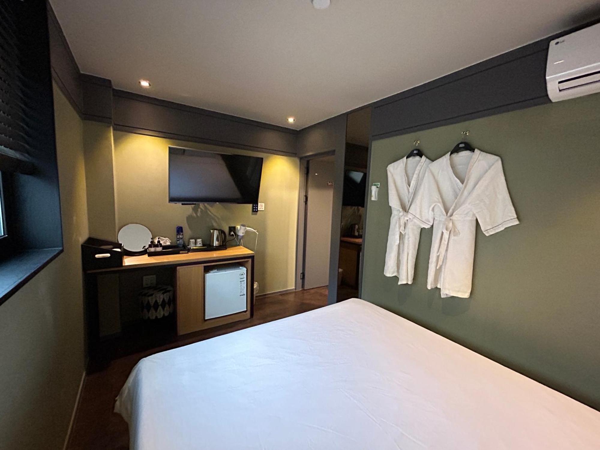 Deluxe Motel Geoje Ngoại thất bức ảnh