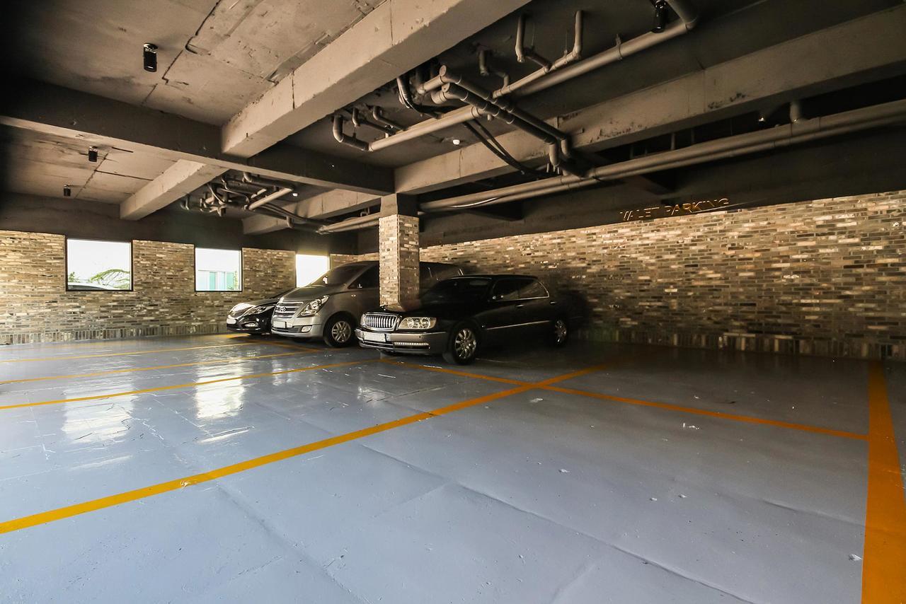 Deluxe Motel Geoje Ngoại thất bức ảnh