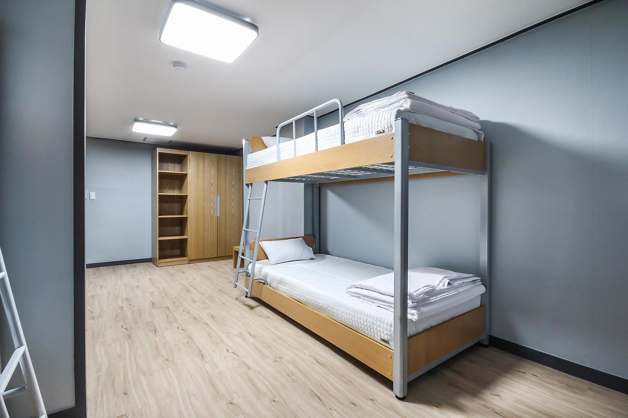 Deluxe Motel Geoje Ngoại thất bức ảnh