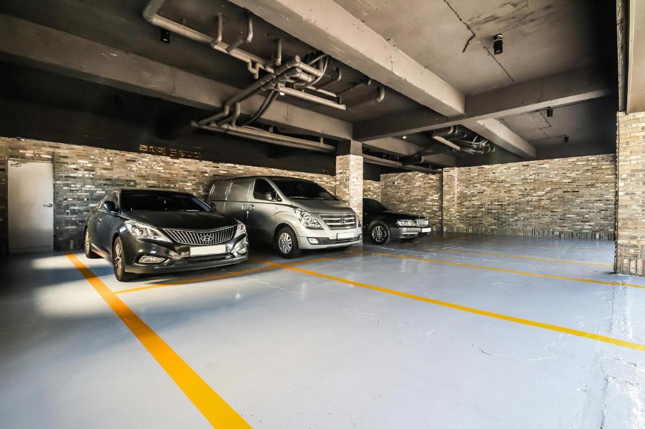 Deluxe Motel Geoje Ngoại thất bức ảnh