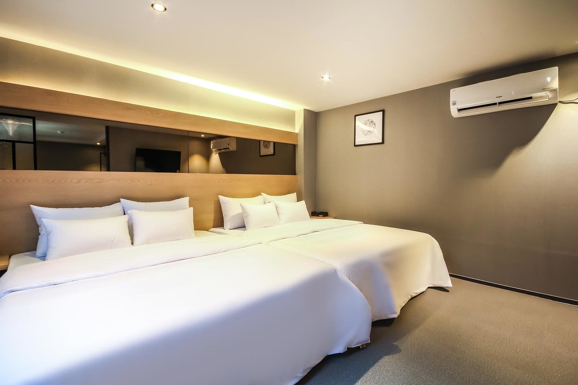 Deluxe Motel Geoje Ngoại thất bức ảnh
