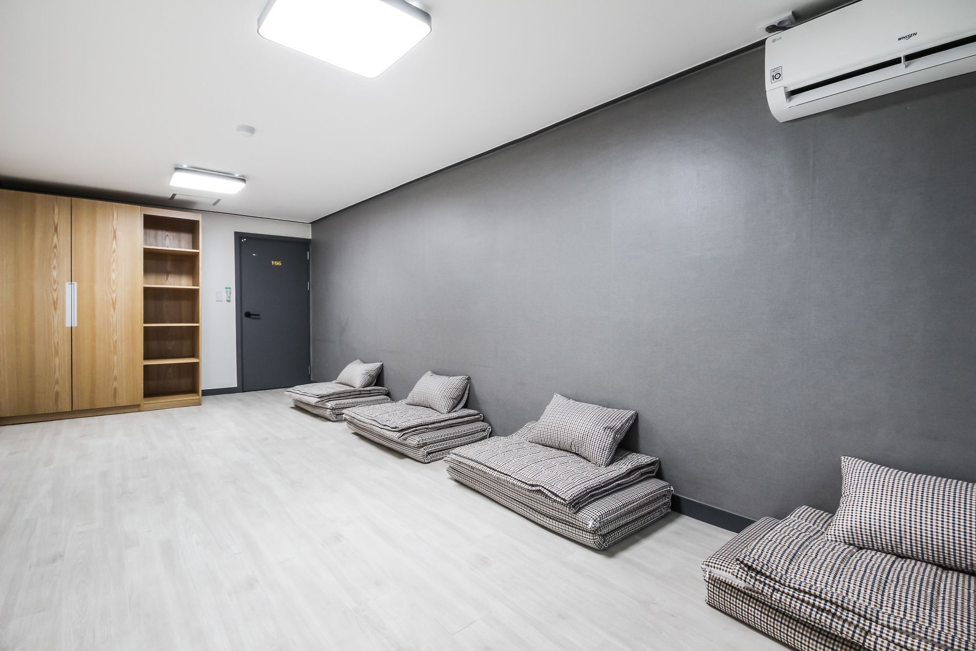 Deluxe Motel Geoje Ngoại thất bức ảnh